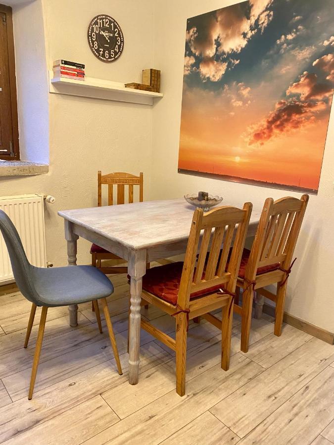 Eifelstein, Apartment Mit Whirlpool Und Ofen Dahlem  Exterior photo
